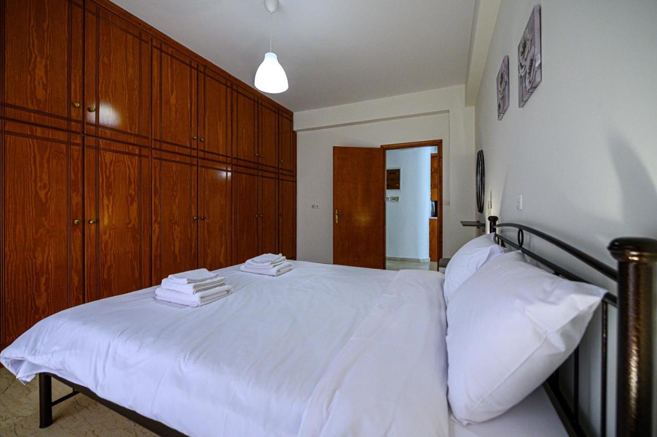Oliva Apartment Kalamata Luaran gambar