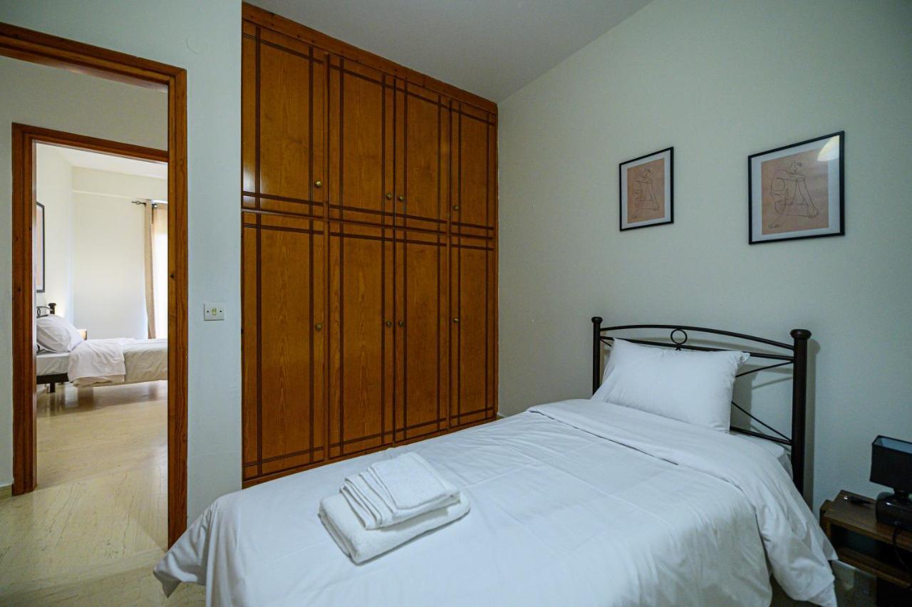 Oliva Apartment Kalamata Luaran gambar